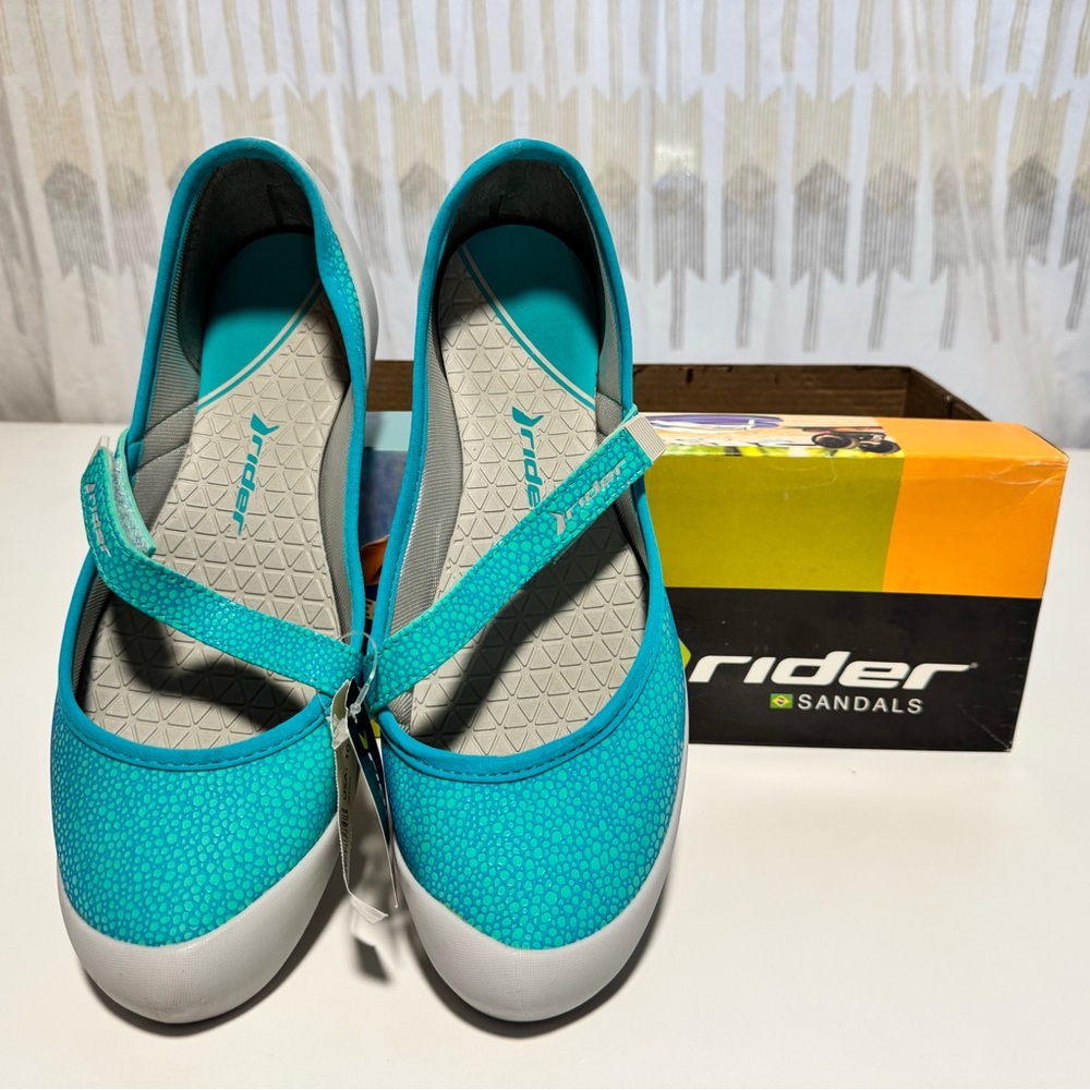 Riders by Lee Women's Teal Sandals